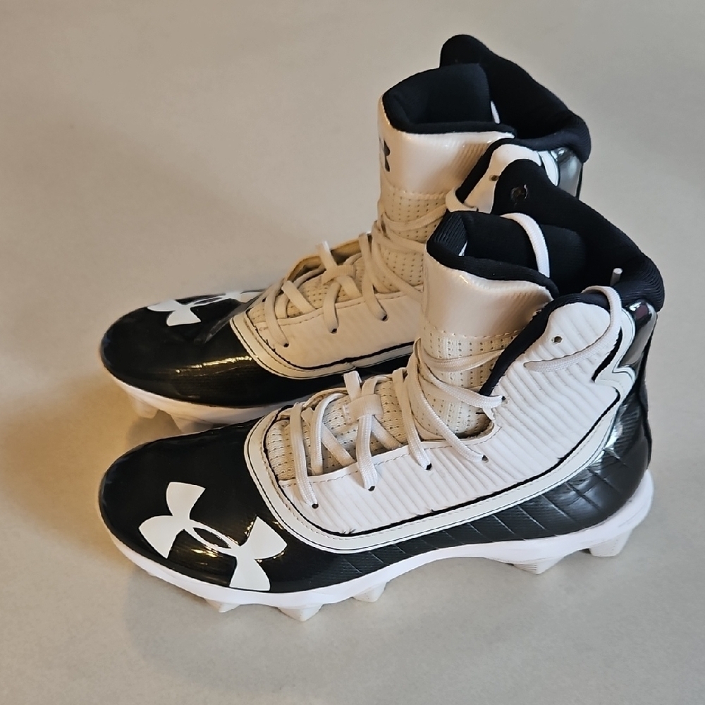 Under Armour Highlight Football Cleats